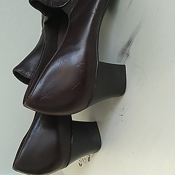 Brown munro pump heels - Picture 3 of 11